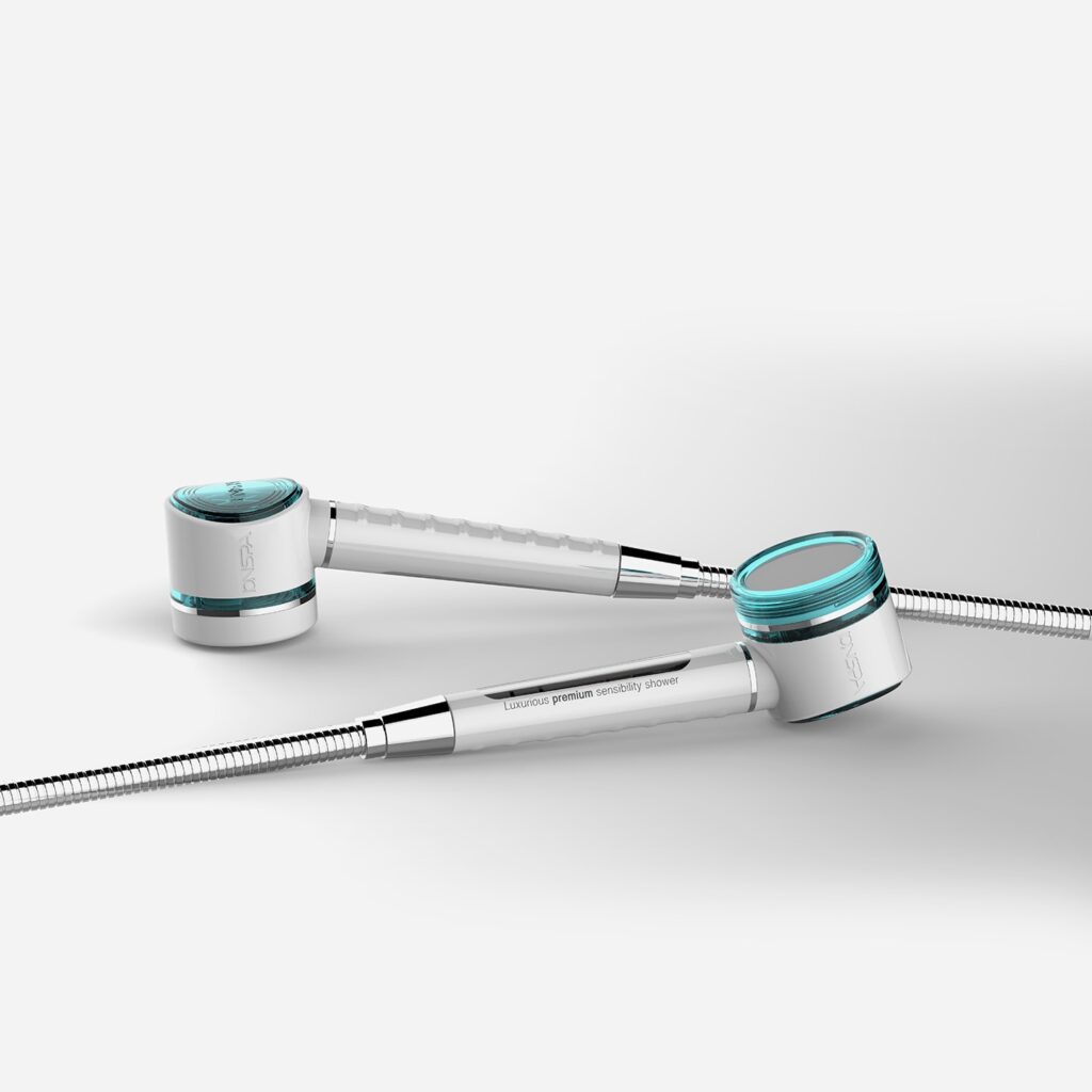 위디자인에서 디자인한 화이트와 크롬 마감의 프리미엄 감성 샤워기 렌더링 이미지